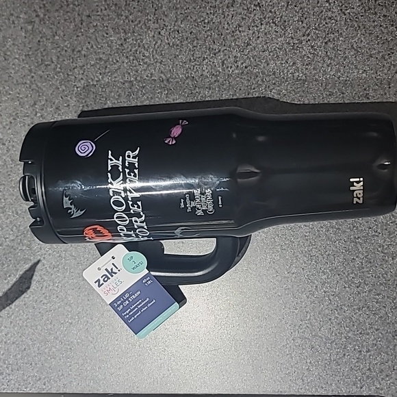 Nightmare Before Christmas Zak 2 in 1 sip or straw 40oz leak proof tumbler!!! - Picture 2 of 9